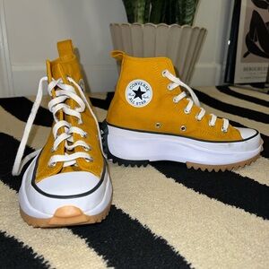 Coverse Run Star Hike platform sneakers in saffron yellow